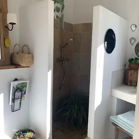 Simple Guest house